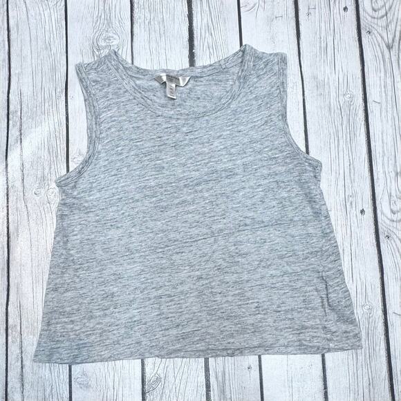 T-Shirt and Tank Top Lot All fit like size Medium - Picture 4 of 5